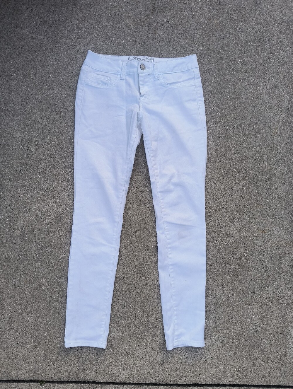 SO Women's White Jeggings Dress Pants Low Rise Skinny Size 3 Regular
